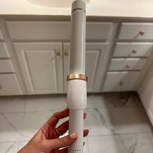 T3 Curling Iron SinglePass Curl 1.25”